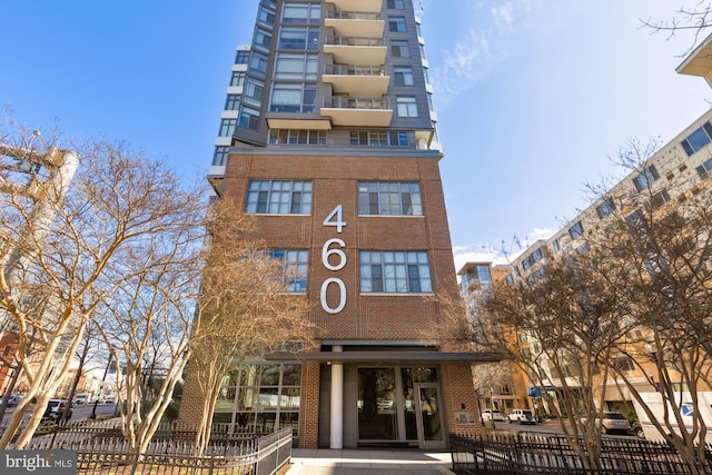 460 New York Ave NW Unit 206, Washington, DC 20001 - view of property with fence