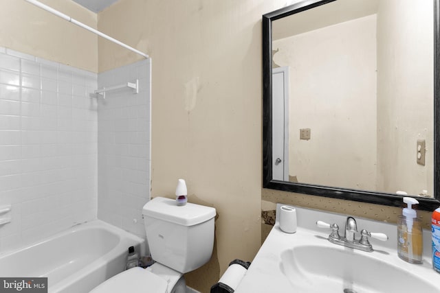 1806 Cranberry Ln, Reston, VA 20191 - bathroom featuring  shower combination and vanity
