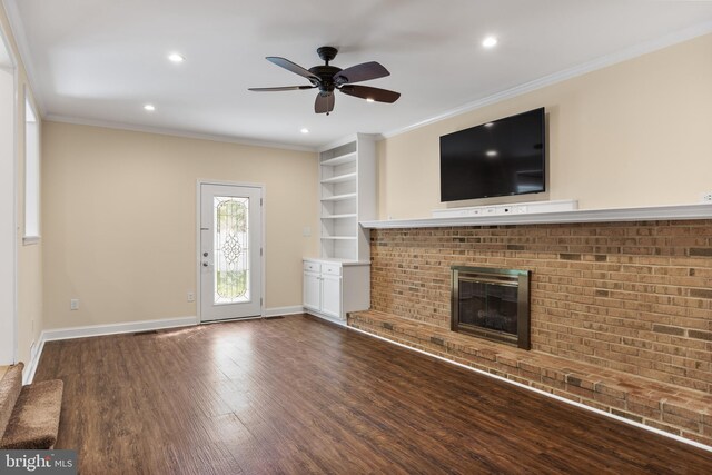 unfurnished living room with crown molding, a ceiling fan, dark wood-style flooring, and recessed lighting