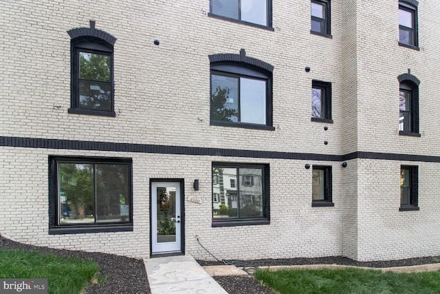 2524 41st St NW Unit 1, Washington, DC 20007 - exterior space featuring brick siding