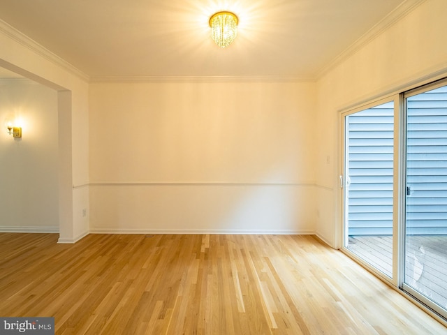 70 River Ln, Delanco, NJ 08075 - unfurnished room with light wood finished floors, crown molding, baseboards, and plenty of natural light
