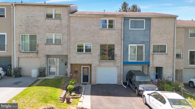 1806 Crest Dr, Coatesville, PA 19320 - view of front of home featuring a garage and driveway