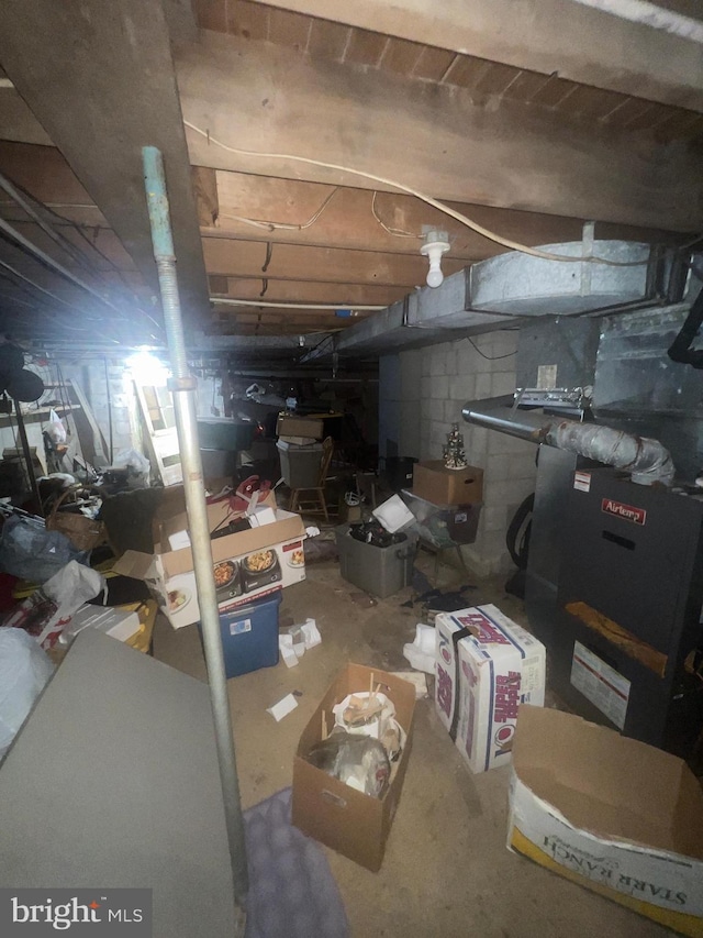 904 S Chester Rd, West Chester, PA 19382 - unfinished below grade area featuring concrete block wall