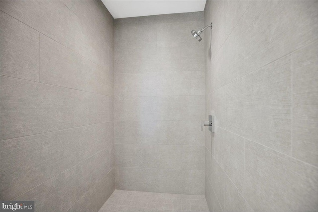 923 V St NW Unit 601, Washington, DC 20001 - bathroom with tiled shower