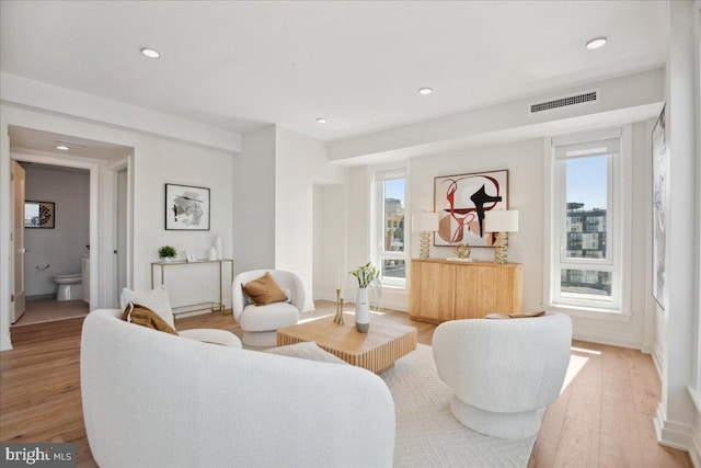 923 V St NW Unit 601, Washington, DC 20001 - living area with healthy amount of natural light, light wood-style flooring, and recessed lighting