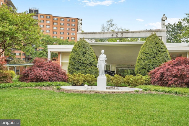 4201 Cathedral Ave NW Unit 616W, Washington, DC 20016 - view of home's community featuring a lawn