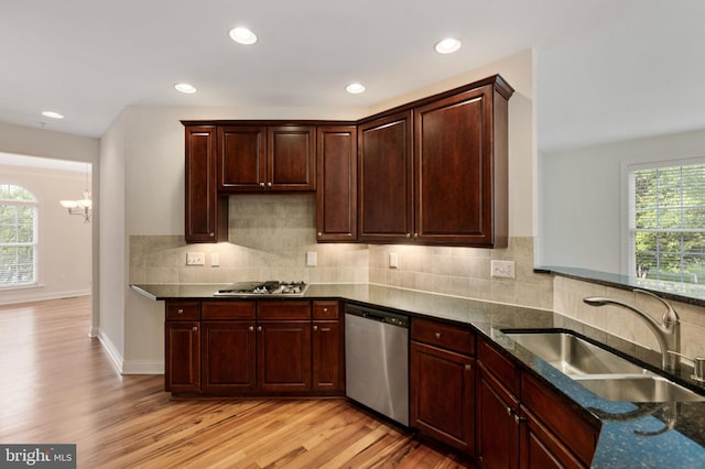 4102 Chariot Way, Upper Marlboro, MD 20772 - kitchen with appliances with stainless steel finishes, a sink, a chandelier, plenty of natural light, and recessed lighting