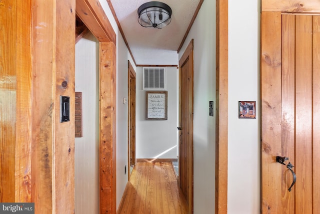2 Heights Ct, Ruther Glen, VA 22546 - hall featuring wood finished floors and baseboards