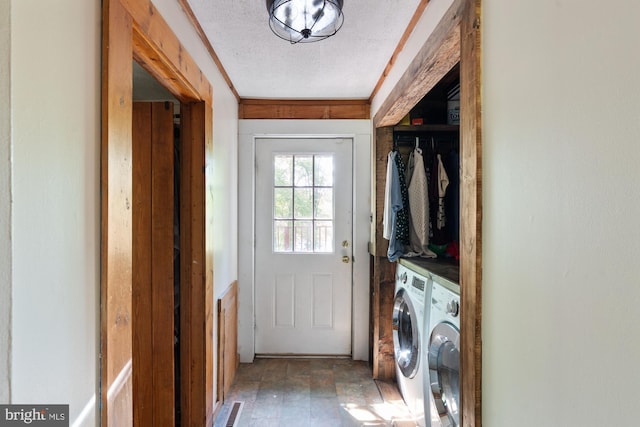 2 Heights Ct, Ruther Glen, VA 22546 - clothes washing area with washer and dryer and a textured ceiling