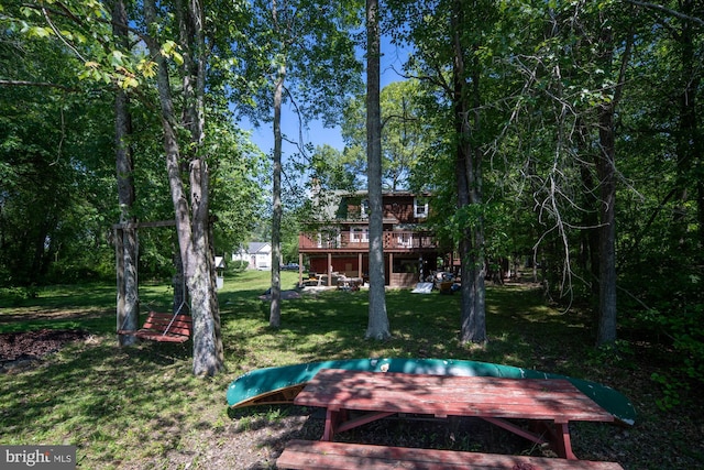 2 Heights Ct, Ruther Glen, VA 22546 - view of grassy yard with a deck