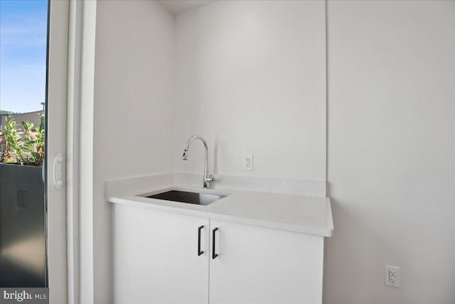 923 V St NW Unit 602, Washington, DC 20001 - bar area with a sink