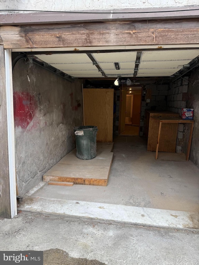 3017 S 17th St, Philadelphia, PA 19145 - view of garage