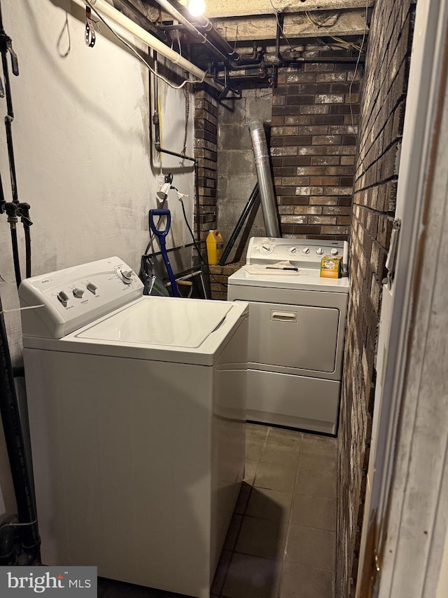 3017 S 17th St, Philadelphia, PA 19145 - washroom with washer and clothes dryer
