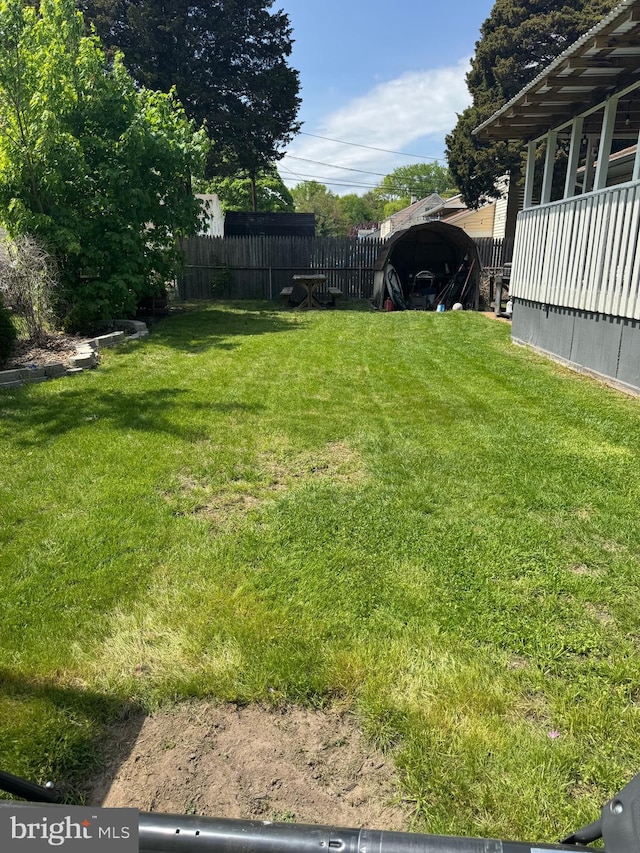 603 Leuckel Ave, Hamilton, NJ 08619 - view of yard featuring fence