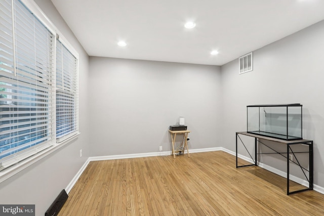595 Tabernacle Rd, Medford, NJ 08055 - interior space featuring wood finished floors, baseboards, and recessed lighting