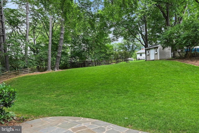 503 Colony Ct NW, Vienna, VA 22180 - view of yard featuring an outdoor structure