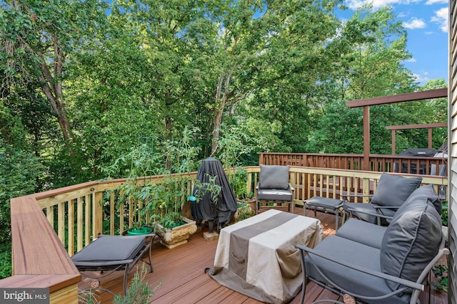 7228 Lensfield Ct, Alexandria, VA 22315 - view of wooden terrace