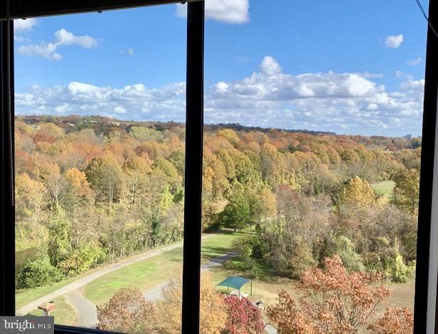 200 N Pickett St Unit 807, Alexandria, VA 22304 - view of mountain backdrop with a heavily wooded area