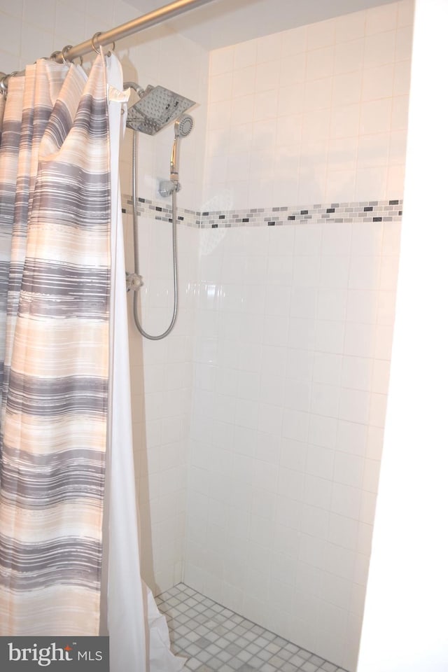 1716 Pebble Beach Dr, Bowie, MD 20721 - full bath with tiled shower