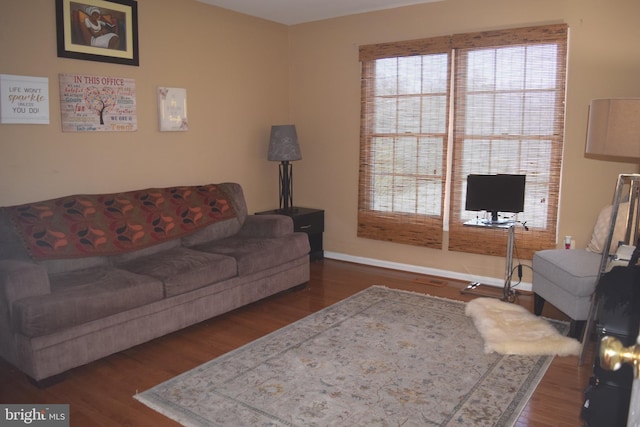 1716 Pebble Beach Dr, Bowie, MD 20721 - living area featuring baseboards and wood finished floors