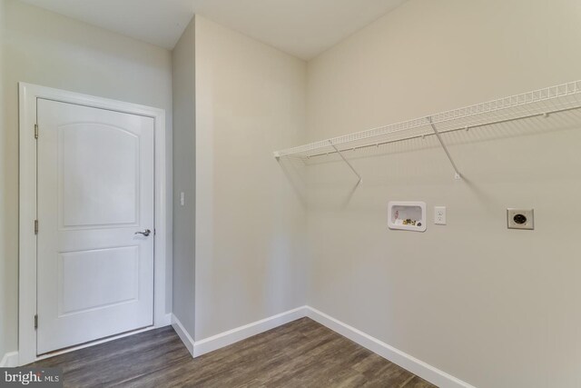 7826B Sugar Maple Dr, Milford, DE 19963 - clothes washing area with washer hookup, hookup for an electric dryer, baseboards, and dark wood-type flooring