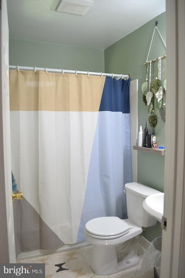 1837 Watson Rd, Abington, PA 19001 - full bathroom with tile patterned floors, toilet, and a shower with curtain