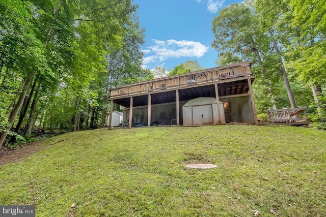 11039 Timberview Dr, Manassas, VA 20111 - rear view of house with a storage shed, a wooden deck, and an outbuilding