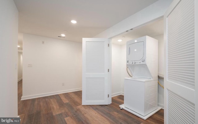 727 N 39th St, Philadelphia, PA 19104 - washroom with laundry area, stacked washing maching and dryer, recessed lighting, baseboards, and wood finished floors