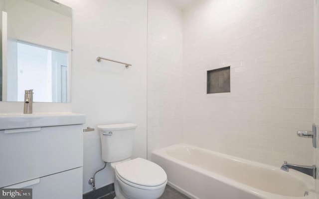 727 N 39th St, Philadelphia, PA 19104 - bathroom with vanity, shower / bathing tub combination, and toilet
