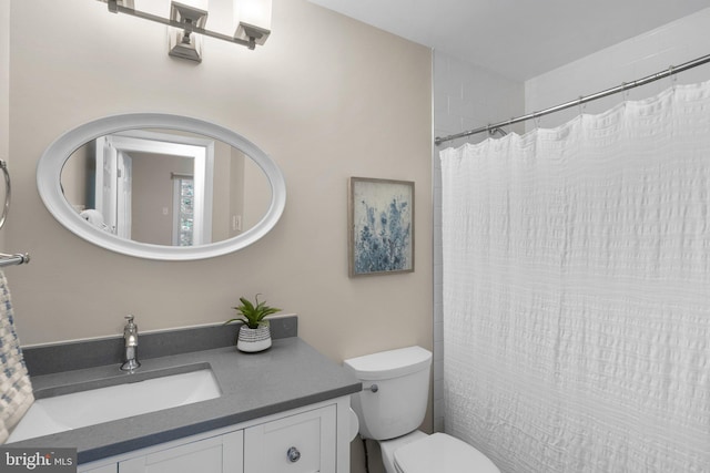 1725 Stratton Rd, Crofton, MD 21114 - full bathroom featuring toilet, vanity, and a shower with shower curtain