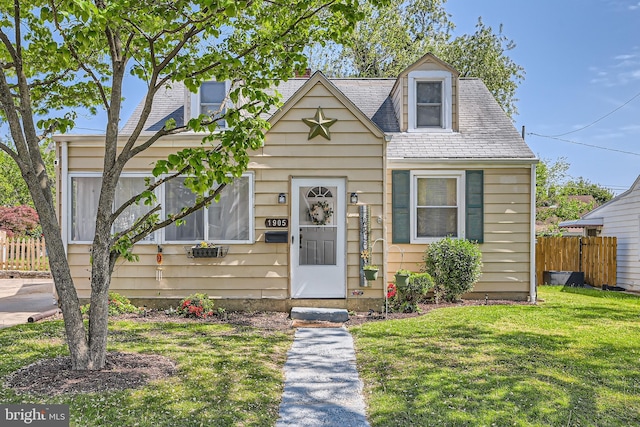 1905 Jackson, Baltimore, MD 21222 - view of front of house with a shingled roof