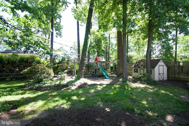5 Gailridge Ct, Lutherville Timonium, MD 21093 - view of yard with a playground