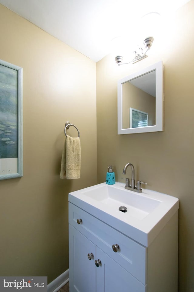 5 Gailridge Ct, Lutherville Timonium, MD 21093 - bathroom featuring vanity