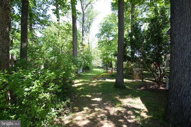 5 Gailridge Ct, Lutherville Timonium, MD 21093 - view of yard