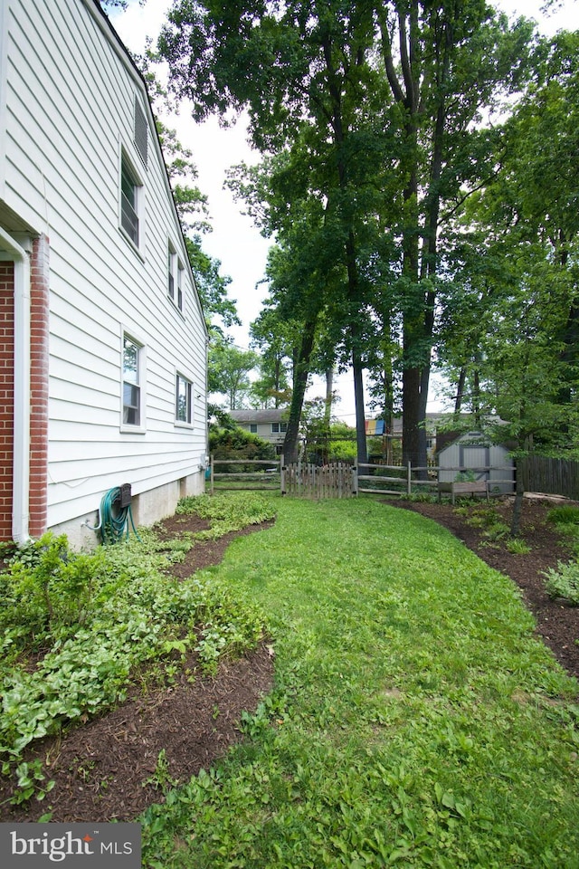 5 Gailridge Ct, Lutherville Timonium, MD 21093 - view of yard