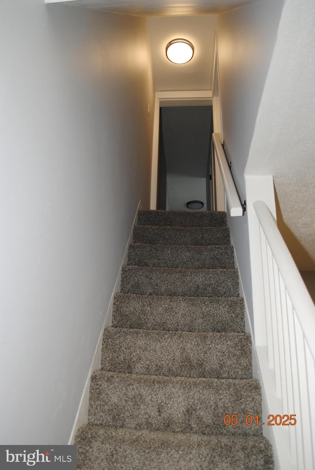 816 S Beaver St, York, PA 17403 - view of stairs