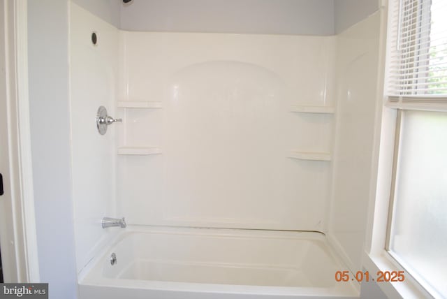 816 S Beaver St, York, PA 17403 - full bathroom with shower / bath combination