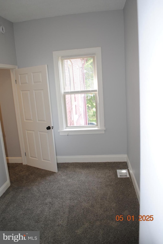 816 S Beaver St, York, PA 17403 - unfurnished room with carpet flooring and baseboards