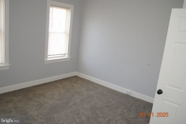 816 S Beaver St, York, PA 17403 - carpeted empty room with baseboards