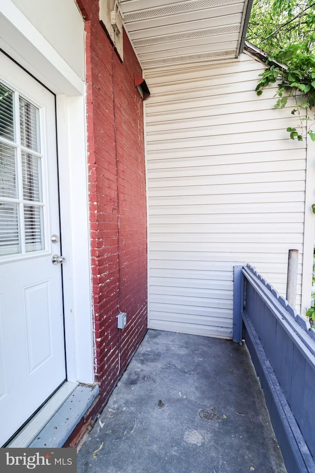 816 S Beaver St, York, PA 17403 - view of doorway to property