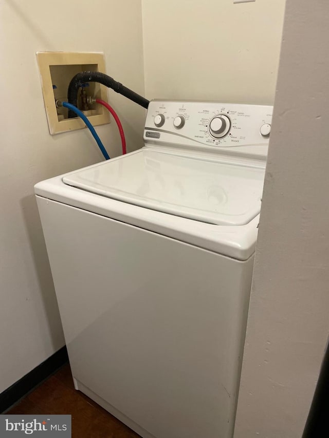 216 Highland Blvd Unit 77, New Castle, DE 19720 - laundry room with washer / dryer