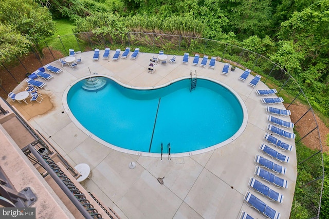 2030 N Adams St N Unit 507, Arlington, VA 22201 - community pool featuring fence and a patio area