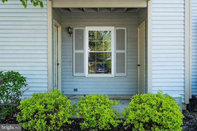 view of property entrance