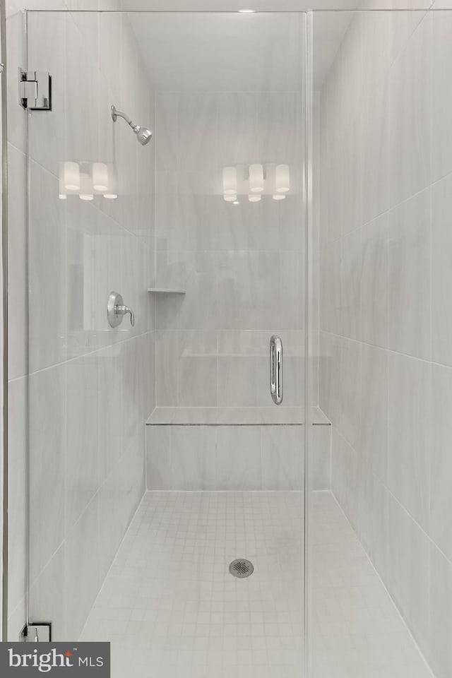 1701 Beech Leaf St, Dumfries, VA 22026 - full bathroom featuring a shower stall