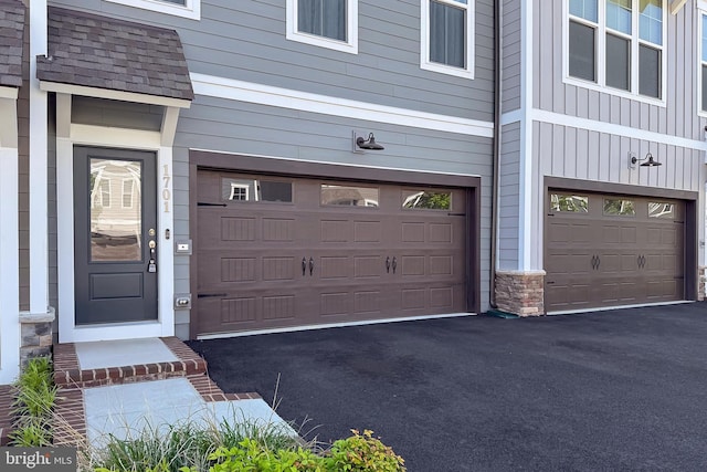 1701 Beech Leaf St, Dumfries, VA 22026 - view of garage