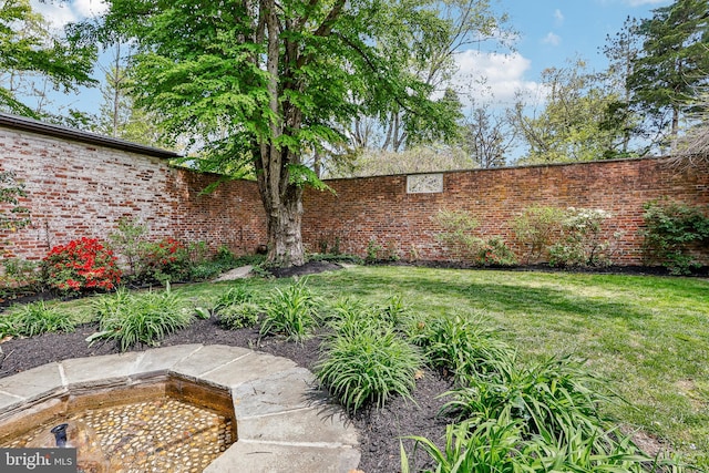 33 Rosedale Rd, Princeton, NJ 08540 - view of yard with fence
