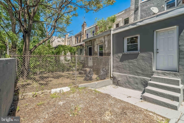 226 N 64th St, Philadelphia, PA 19139 - view of yard featuring fence