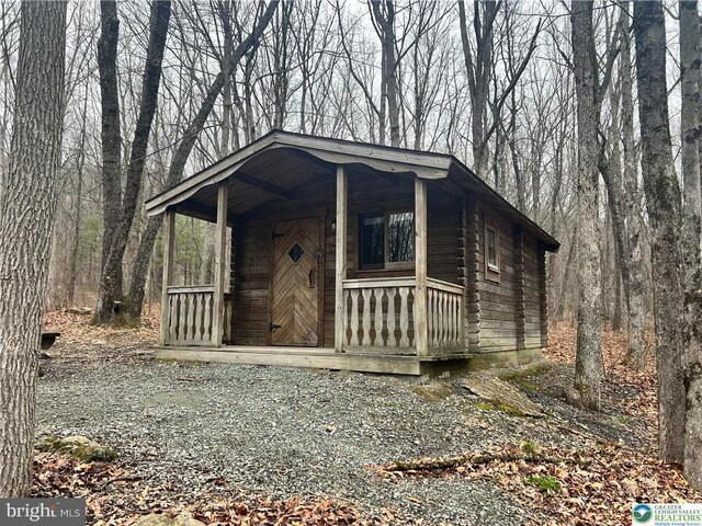 view of outdoor structure