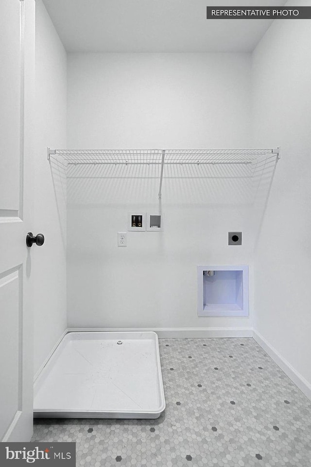 325 Magnolia Ln Lot 103, State College, PA 16803 - laundry area featuring baseboards, laundry area, washer hookup, and hookup for an electric dryer