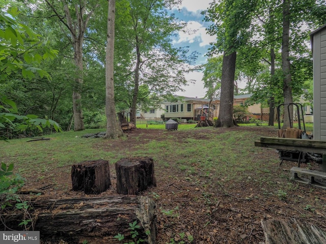 1235 Lorene Dr, Pasadena, MD 21122 - view of yard